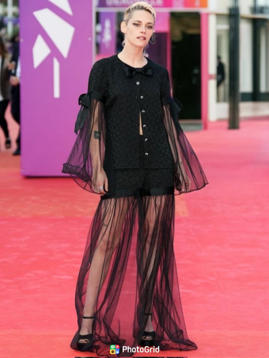 Dream_Wallpaper's tweet photo. Kristen Stewart serving mystery and power on the red carpet. The #PhotoGridObjectRemover came by just to sweep away the entire background as if to say: "let Kristen handle the rest" ๐
Stand out too โก๏ธhttps://t.co/J0qSZWZu78
#KristenStewart
#AIPhotoTool #PhotoGridApp
#EraseIt #RemoveObject