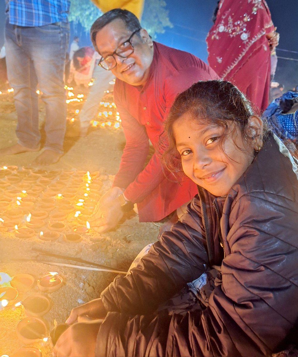 drkhuntia21's tweet photo. Celebrating #DevDipawali on the auspicious ocassion of #KartikPurnima A blessed feeling indeed💞 https://t.co/gde6usaO23