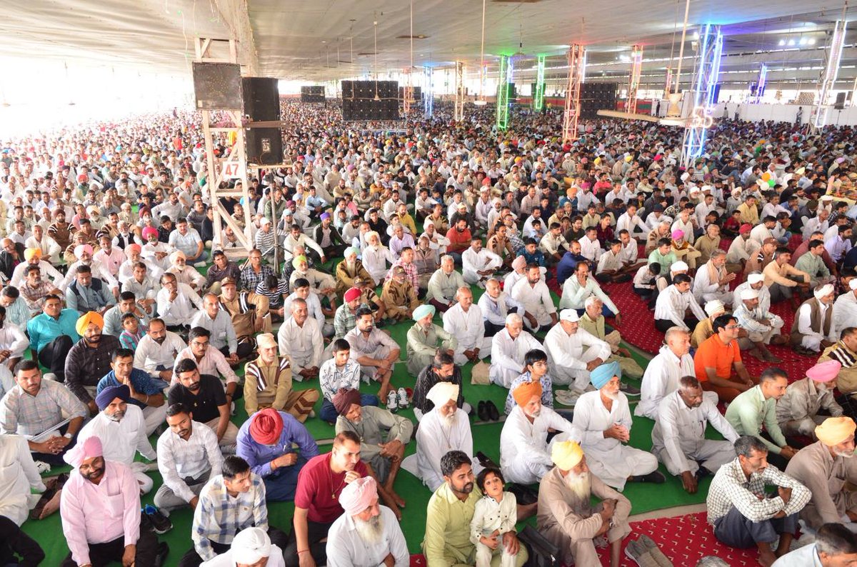 DineshSoni7214's tweet photo. 🌸✨ Attended the divine MSG Bhandara with my amazing friends! 🙏💖
Truly blessed to feel the positive vibes &amp; divine grace of Saint Gurmeet Ram Rahim Singh Ji Insan 🌼🌟
#MSGBhandaraHighlights 🙌💫 https://t.co/MjEIE1vW7W
