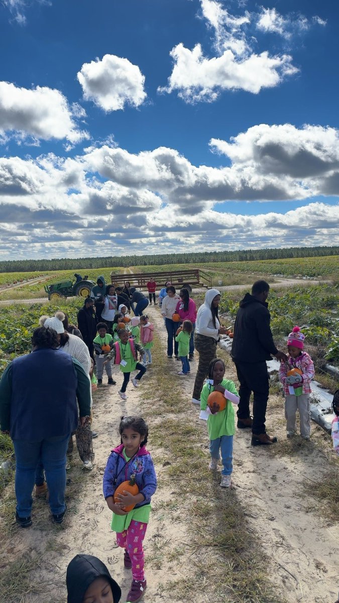 lonniebnelson's tweet image. Field trip fun! 🎃✨ Mrs. Glover and Mrs. Brooks-Albert's PreK students enjoyed exploring the pumpkin patch at McLeod Farms in McBee, SC! 🍂 Hands-on learning and smiles all around! 💖 #PumpkinPatch #FieldTrip #LearningAdventures