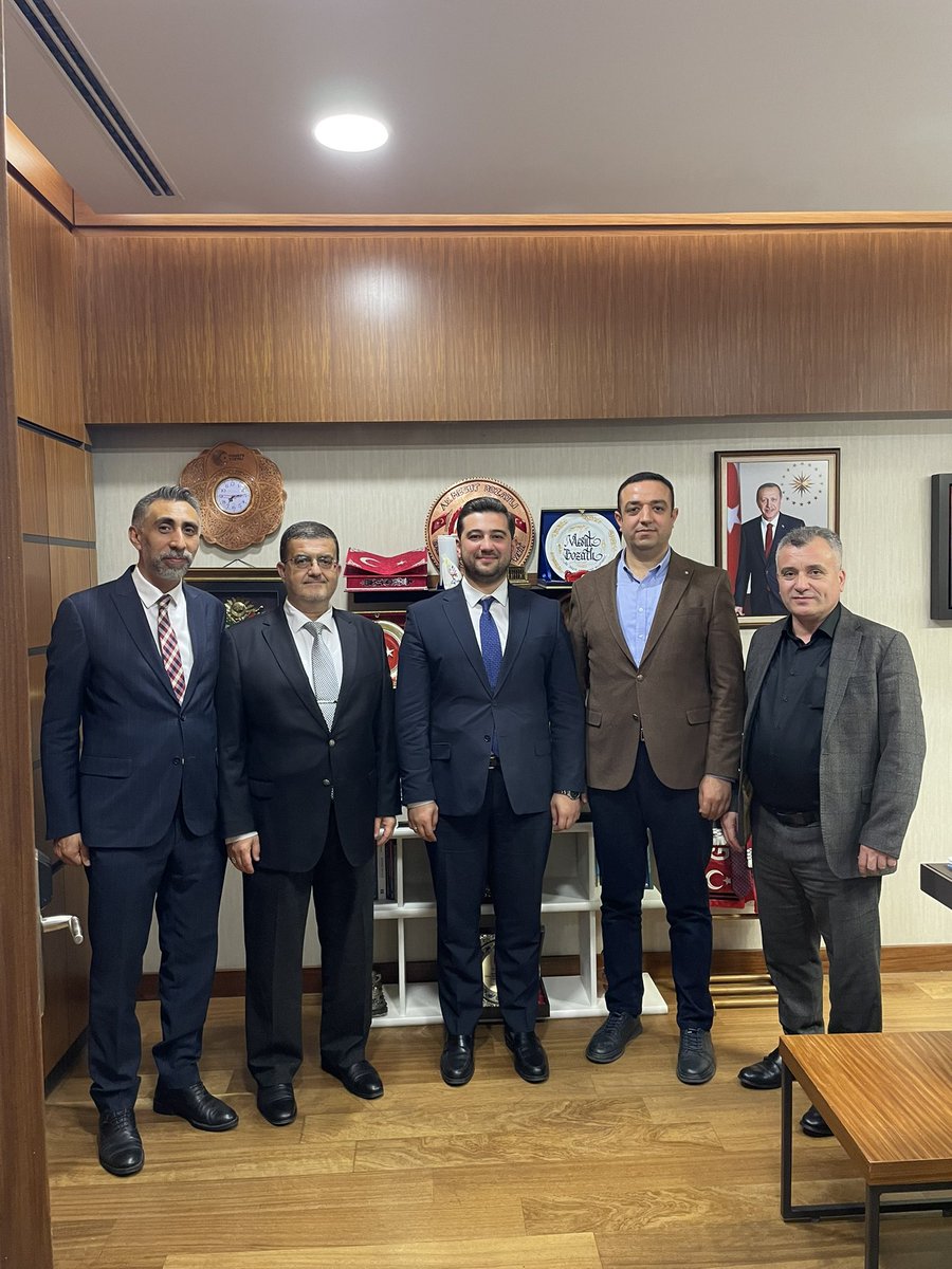 📍#TBMM

Gaziantep’ten ziyaretimize gelen Sayın Bekir Aslan, Sayın Mustafa Eryoldaş, Sayın Şükrü Okudan ve Sayın Kahraman Dinç’i Gazi Meclisimizde ağırladık.

Nazik ziyaretleri için kıymetli misafirlerimize teşekkür ediyorum.