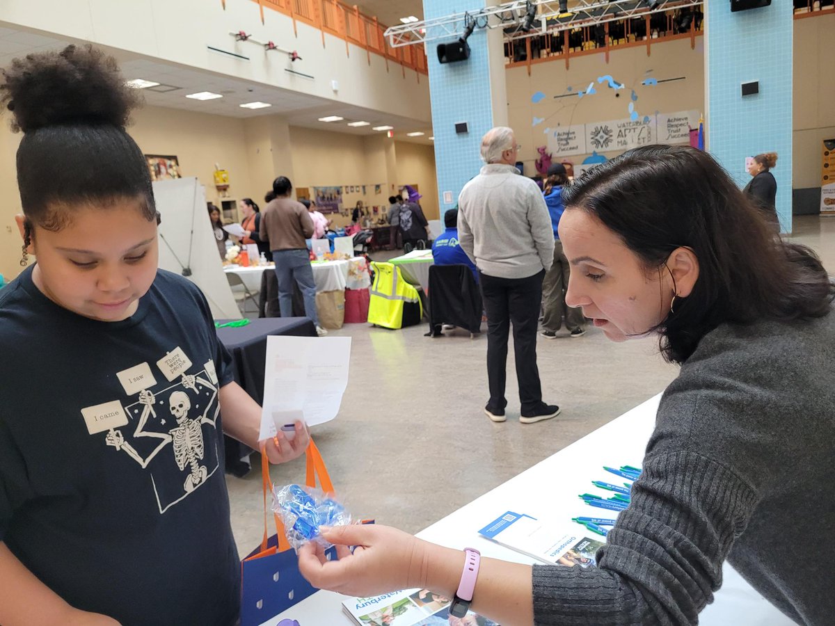 waterburyhosp's tweet image. Waterbury HEALTH participated in a very successful Annual Housing Fair sponsored by NEST, CT. Happy to support the mission and work of a great organization. #housing, #fair, #healthy, #happy, #home