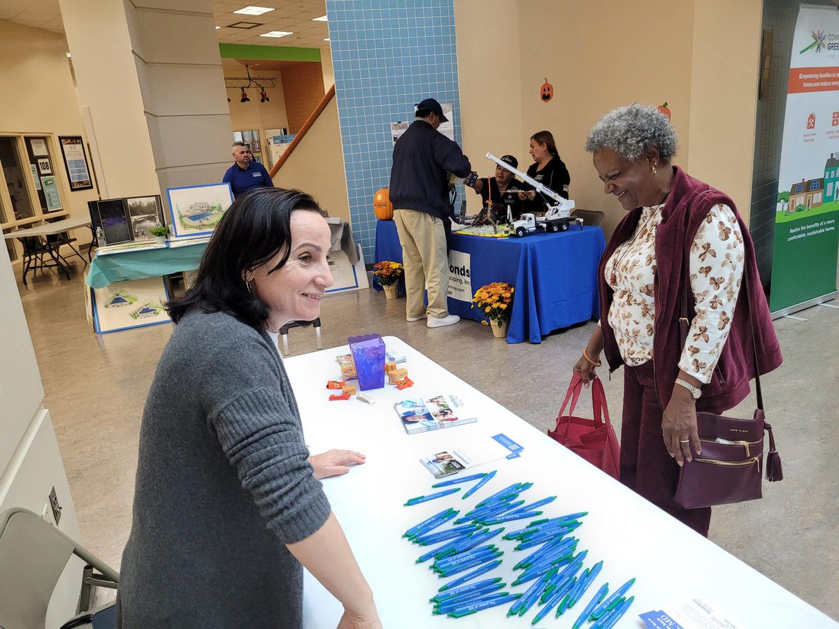waterburyhosp's tweet image. Waterbury HEALTH participated in a very successful Annual Housing Fair sponsored by NEST, CT. Happy to support the mission and work of a great organization. #housing, #fair, #healthy, #happy, #home