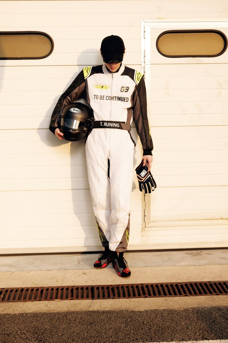iampk_z's tweet photo. [251105] Tian Xuning Studio Weibo Update (1/3)

#TianXuning #田栩宁

🏎️ #古德more宁 Engines roar, driving towards a burning hot dream 💨 Handsome stills from @田栩宁_ first vlog have dropped! 😎 https://t.co/RMfJNko6WH
