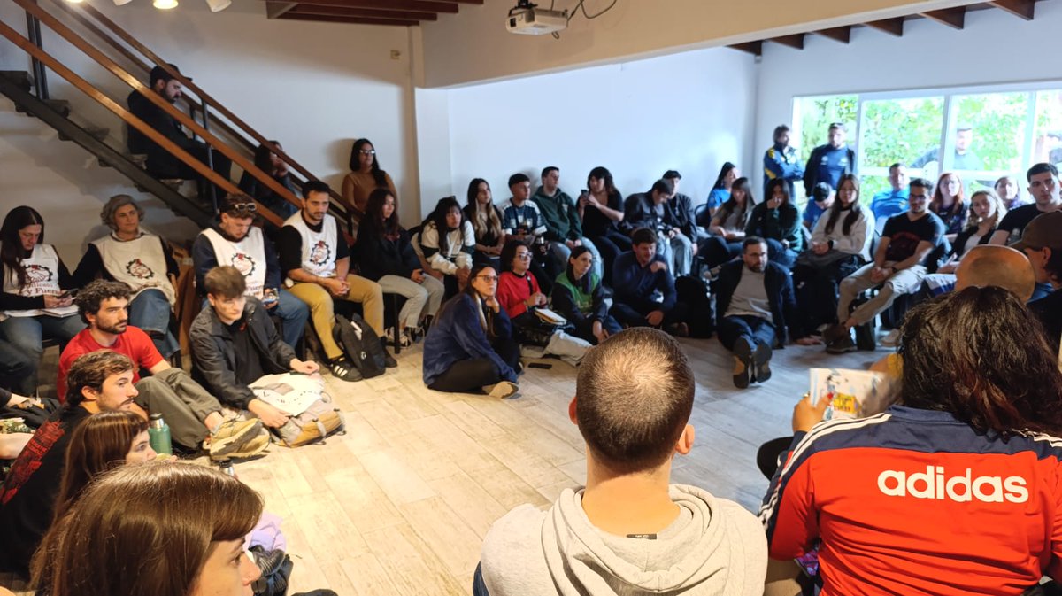 🌎 En el marco de la conmemoración por los 20 años del NO al ALCA, esta mañana se realizaron las mesas de debate simultáneas en Mar del Plata, con la participación de organizaciones sindicales, de juventud, de mujeres y de movimientos sociales de toda la región.

💬 Espacios de