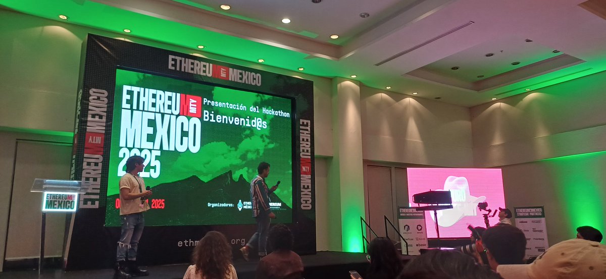 Invitamos a todos los que hayan asistido al #EthereumMtyMexico a compartir su experiencia en el evento como reply a este post, los 3 replies con más likes recibe cada uno 15 usd en eth en Arbitrum. <a href="/ethereum_mexico/">Ethereum Mexico 🇲🇽</a> <a href="/eth_mty/">Ethereum Monterrey</a> <a href="/arbitrum_esp/">Arbitrum Español</a>