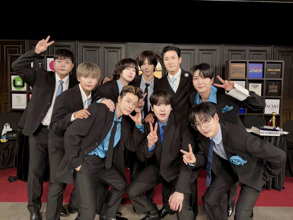 pyoru_1027's tweet photo. いつも変わらず素敵な姿をありがとう💙
わちゃわちゃ賑やかスジュが大好きです🫶🏻
20周年おめでとう🥳🎉🎊

 #SUPERJUNIOR_20th_Anniversary
 #슈퍼주니어_더라스트맨_스탠딩
 #20toEternitySuperJuior
 #SUPERJUNIOR  #슈퍼주니어 https://t.co/CZ8WDKfcSA