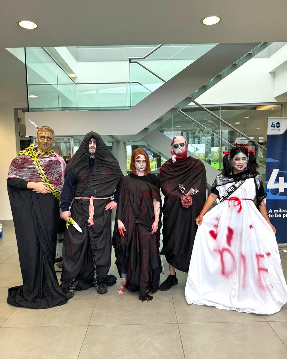 Avtrade's tweet image. Last Friday our HQ team had a great time celebrating Halloween with some seriously creative costumes and decorations this year! 👻 🎃 

#Halloween2025 #TeamFun #OfficeCostumes