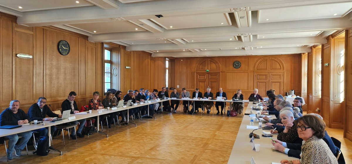 #Emploi

Raymond Yeddou, Secrétaire général <a href="/Prefet51/">Préfet de la Marne 🇫🇷</a> a coprésidé le Comité départemental de l’emploi avec Mario Rossi, vice-président <a href="/DptMarne/">Département Marne</a> en présence des acteurs de l’insertion, de l’emploi, de la formation et des branches professionnelles de la #Marne

📂 État