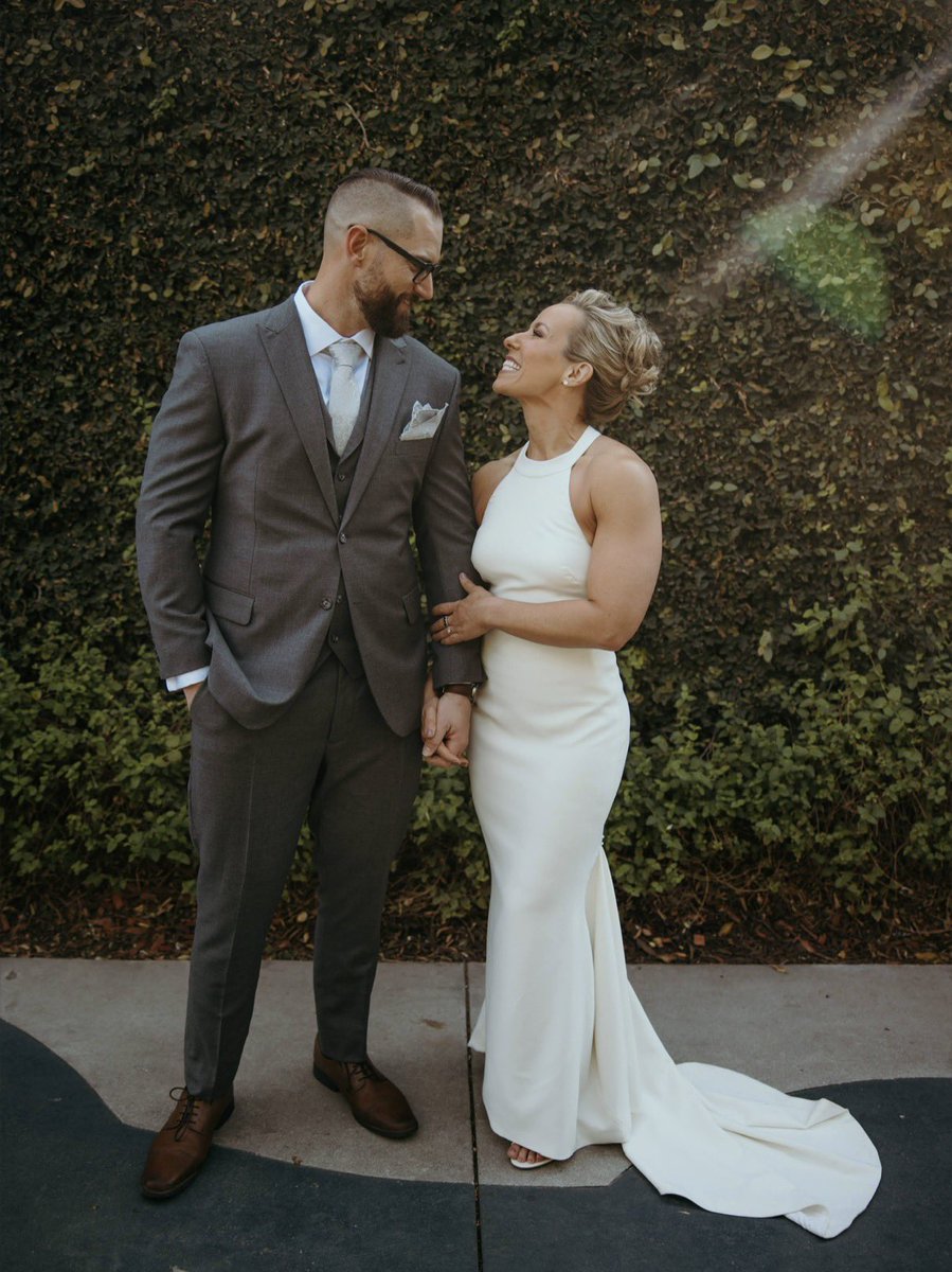 juliapapworth's tweet image. Three years ago we threw the best party of our lives and I got to marry my person. Remember, remember the 5th of November.