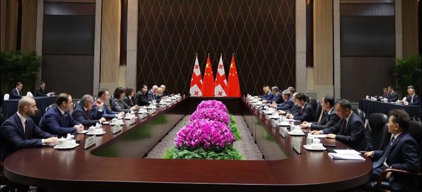 Signed memorandums in 🇨🇳 on “Cooperation in the Field of Environmental Protection between <a href="/agricultureGEO/">MEPA of Georgia</a> of 🇬🇪 &amp; the Ministry of Ecology &amp; Environment of 🇨🇳” &amp; on “Cooperation in the Field of Agriculture between <a href="/agricultureGEO/">MEPA of Georgia</a> &amp; the Ministry of Agriculture &amp; Rural Affairs of🇨🇳”