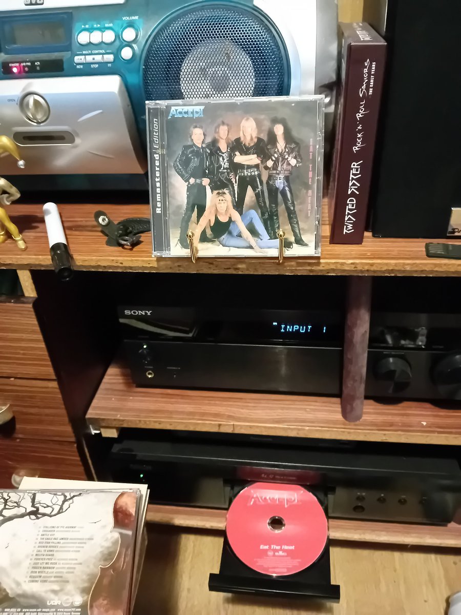 LatzTheNeko's tweet image. Eat the heat 😜
#Accept 
#NowPlaying️ 
#PhysicalMedia 
#CD
Have a nice day/night everyone 👍