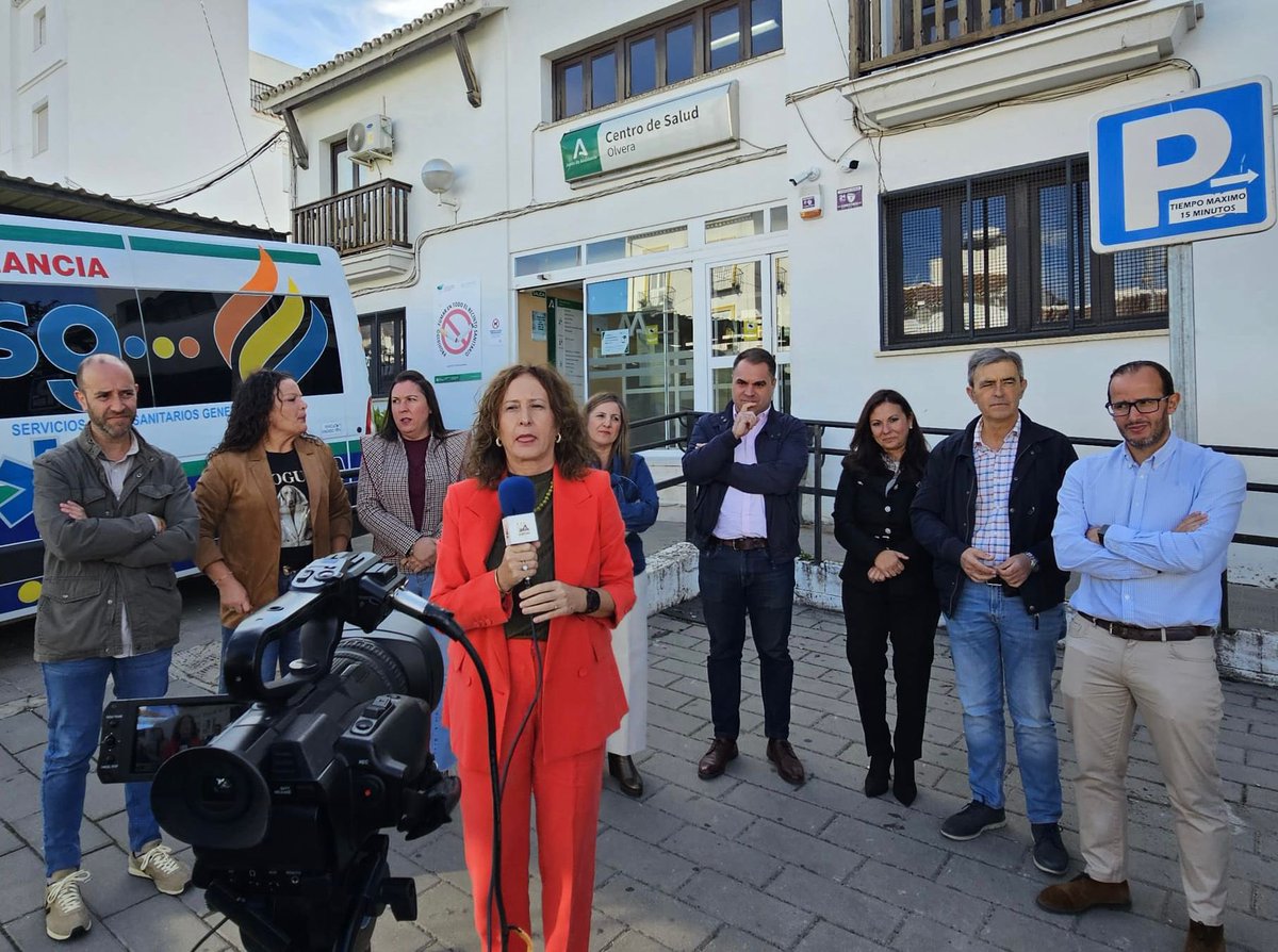 psoecadiz's tweet photo. 🌹Desde el PSOE de Cádiz llamamos a la ciudadanía a participar en la movilización en la Sierra del próximo 11 de noviembre para defender la sanidad pública rural. 

📍Más información, en nuestra página web:

👉🏻 https://t.co/lcOA8JPv80 https://t.co/w2yaaNwjk6