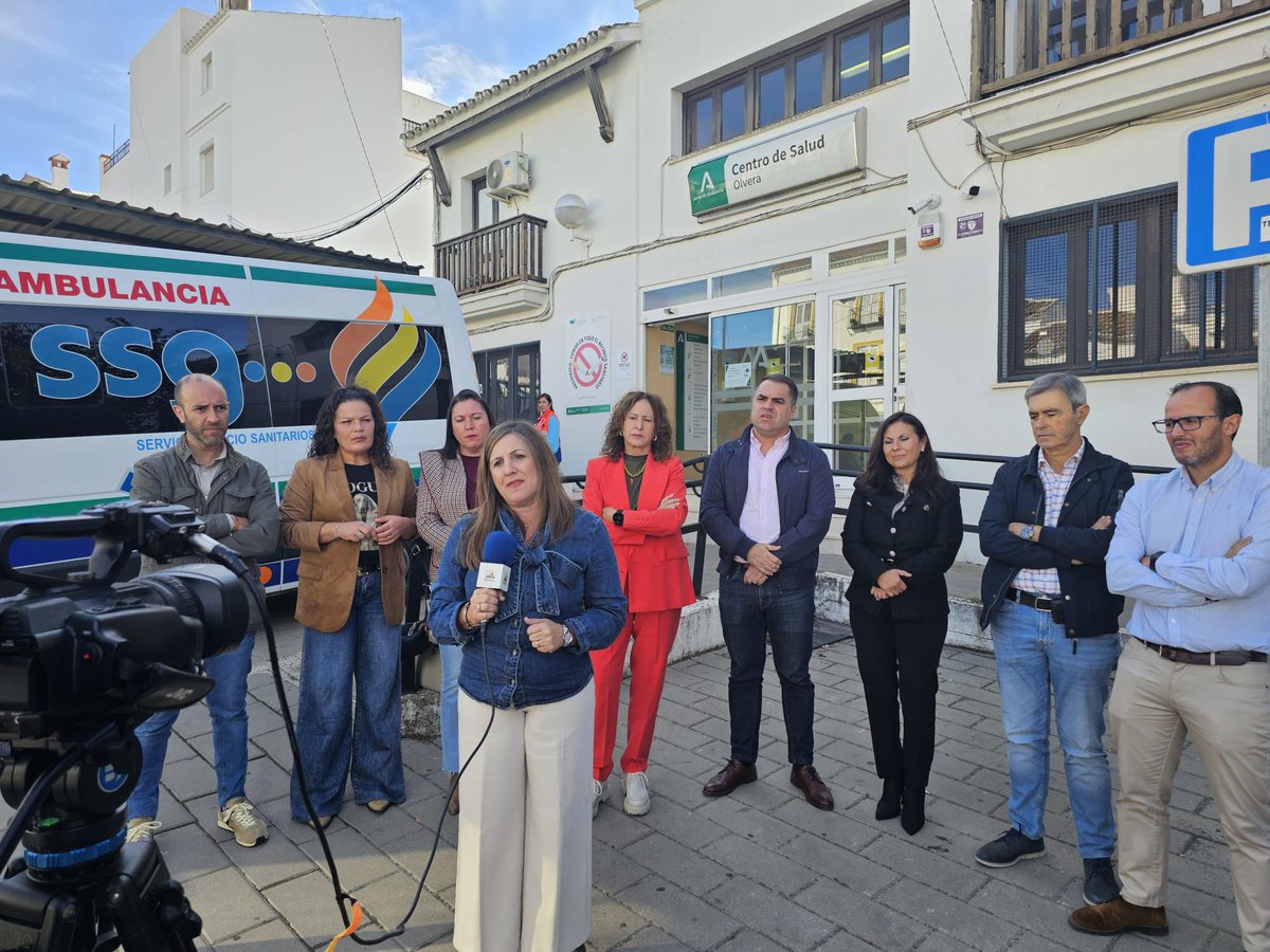 psoecadiz's tweet photo. 🌹Desde el PSOE de Cádiz llamamos a la ciudadanía a participar en la movilización en la Sierra del próximo 11 de noviembre para defender la sanidad pública rural. 

📍Más información, en nuestra página web:

👉🏻 https://t.co/lcOA8JPv80 https://t.co/w2yaaNwjk6