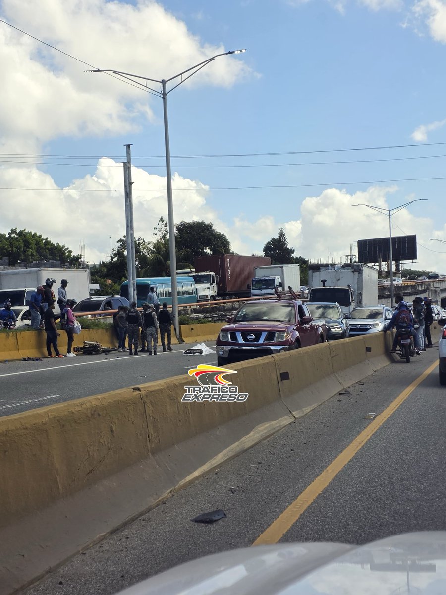 Tráfico Expreso tweet media