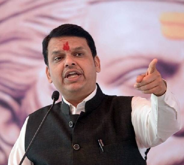 महाराष्ट्र की नगरपालिका ने खेसारी लाल यादव को नोटिस जारी किया है,

नोटिस में अवैध कंस्ट्रक्शन तोड़े जाने की बात कही गई हैं, आने वाले कुछ दिनों में उनके बंगले के ढांचे को ध्वस्त किए जाने की भी खबर है !

क्या BJP के शीर्ष नेताओं के खिलाफ बयानबाजी और चुनाव लड़ने की वजह से ये किया जा