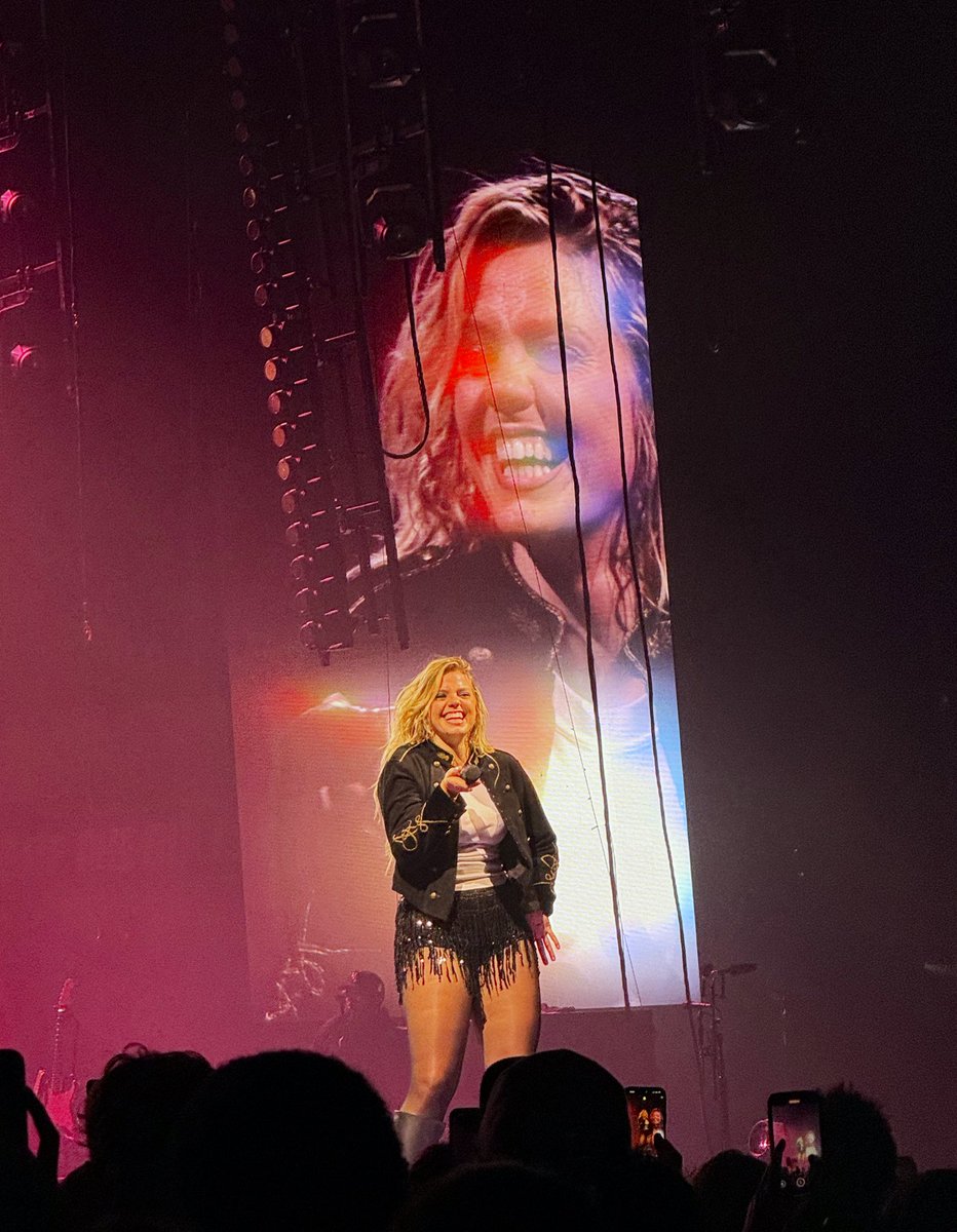 Smiley pretty girl 🥰🥰 Tampa, FL 11.04.25