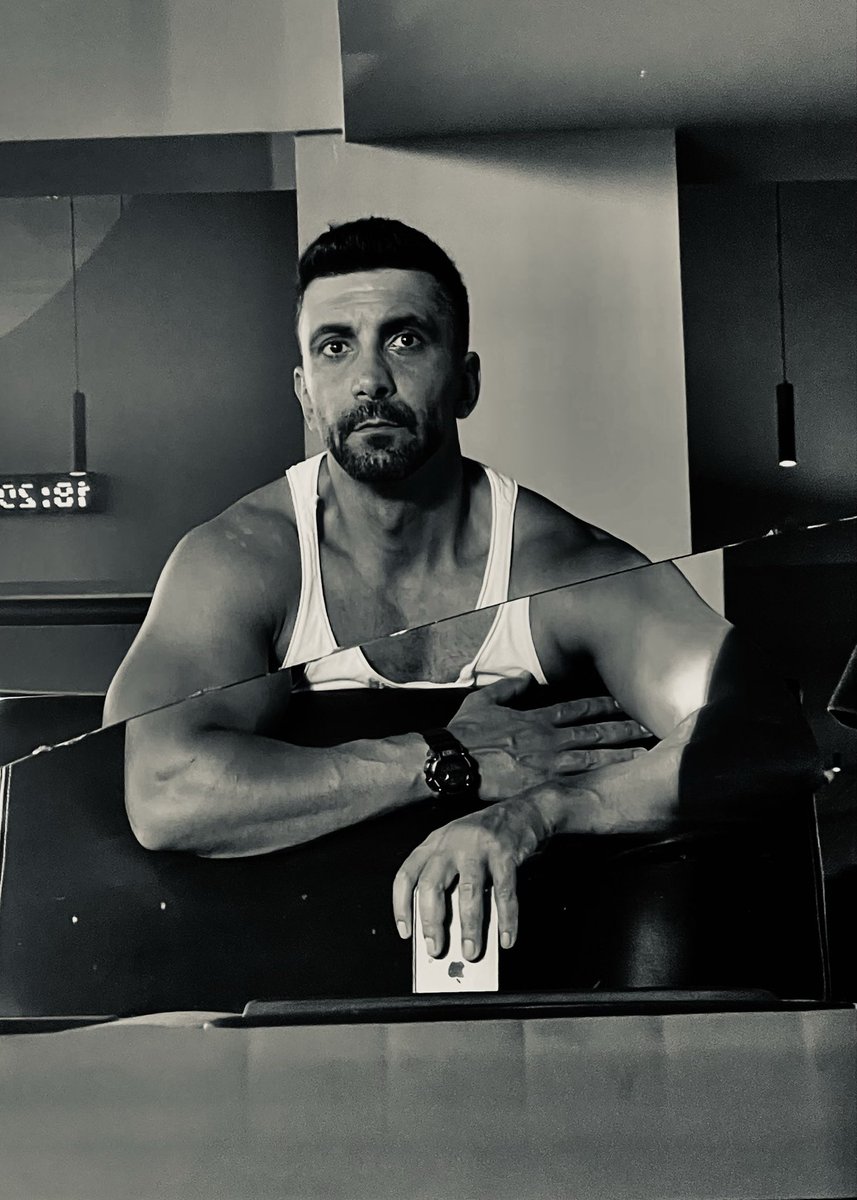 Aynalara gülümseyin 😀💪