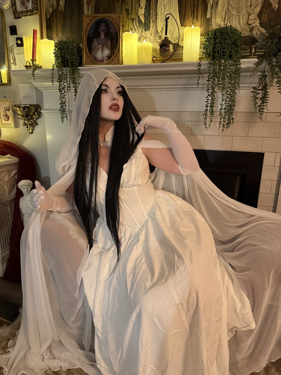 XenoQueen tweet media