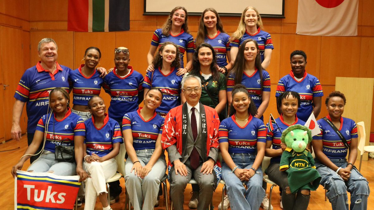 JP_emb_inSA's tweet photo. Fans from all fields united in the spirit of sportsmanship, whether supporting the Springboks or Brave Blossoms.
#JapanSArugby #SAvsJapan https://t.co/DaSVbkO3Ot