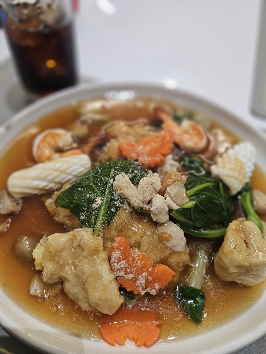 hyper_lp's tweet image. มาทำงานเหนื่อยๆ แล้วได้กินนี่ฟินมาก
มาลองชิมราดหน้าเจ้าดัง แถวประดิพัทธ์ #กทม พอได้อยู่น๊าาา #มอนอ #พิษณุโลก ไม่มีแบบนี้😋😋