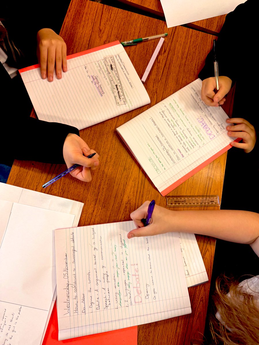 EnglishPenketh's tweet photo. 9H2 were using their oracy skills today to prepare for the ultimate debate: ‘Which short story is the best?’ based on our current short story anthology! @PenkethHigh 📚 https://t.co/XVfOhWiGtD