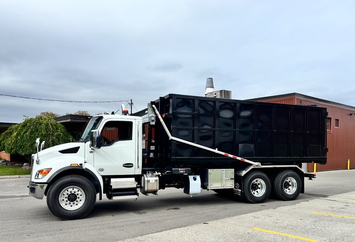 atlaspolar's tweet image. FOR SALE: NEW MULTILIFT ULTIMA 18.56 FX-P hooklift and KENWORTH 370 hp T480 Tandem truck work-ready package. It won’t be on the lot long! bit.ly/3JjidIL

#truckmountedhooklift #rollrite #workready #hookliftpackages #atlaspolar @KenworthTruckCo  @Hiabglobal @RollRite