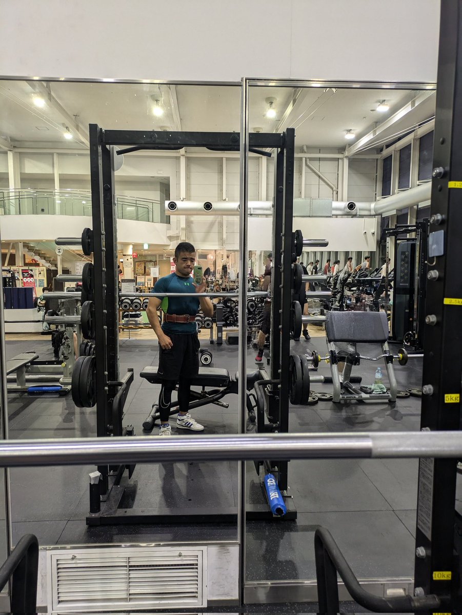 JusticeMikio's tweet image. 朝に背中トレ
夜に脚トレ
そのまま #GroupPower #GroupFight
2レッスン✨🔥
アクティブ過ぎる水曜日👍👍
ジャスティスMIKIOは生涯現役！！
#筋肉俳優
#フィットネスインストラクター