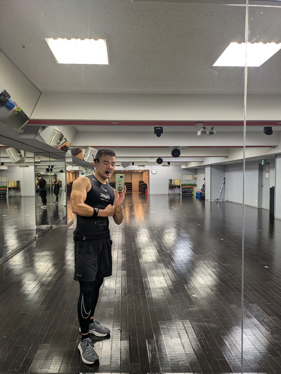 JusticeMikio's tweet image. 朝に背中トレ
夜に脚トレ
そのまま #GroupPower #GroupFight
2レッスン✨🔥
アクティブ過ぎる水曜日👍👍
ジャスティスMIKIOは生涯現役！！
#筋肉俳優
#フィットネスインストラクター