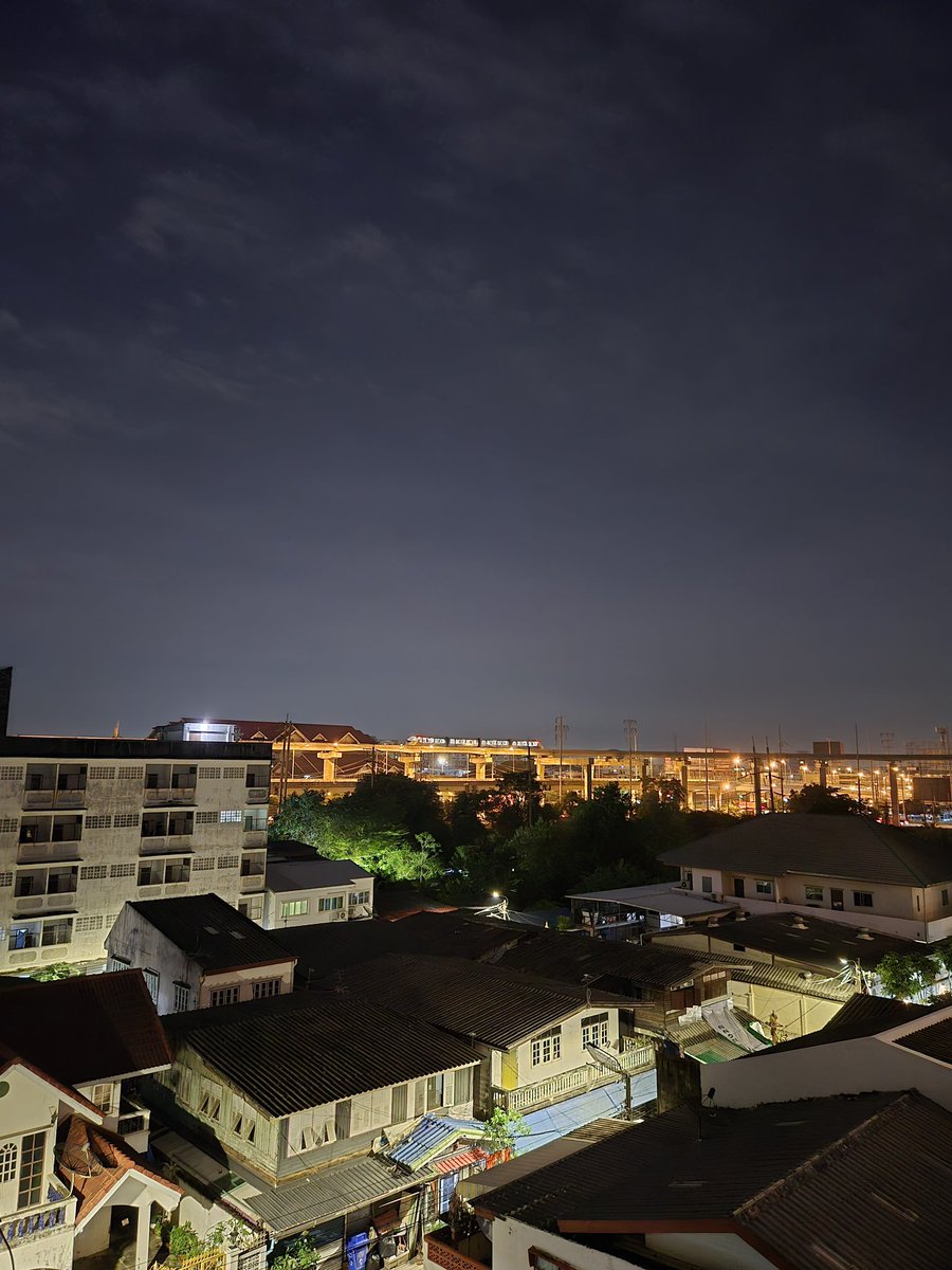 ฝั่งผมไม่มีพระจันทร์เลย🎞️✨