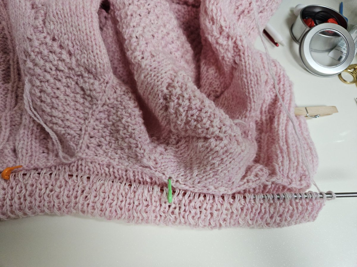 넥밴드 마무리해야되는데...
진짜 어케하란건지 하나도 몰겠다....