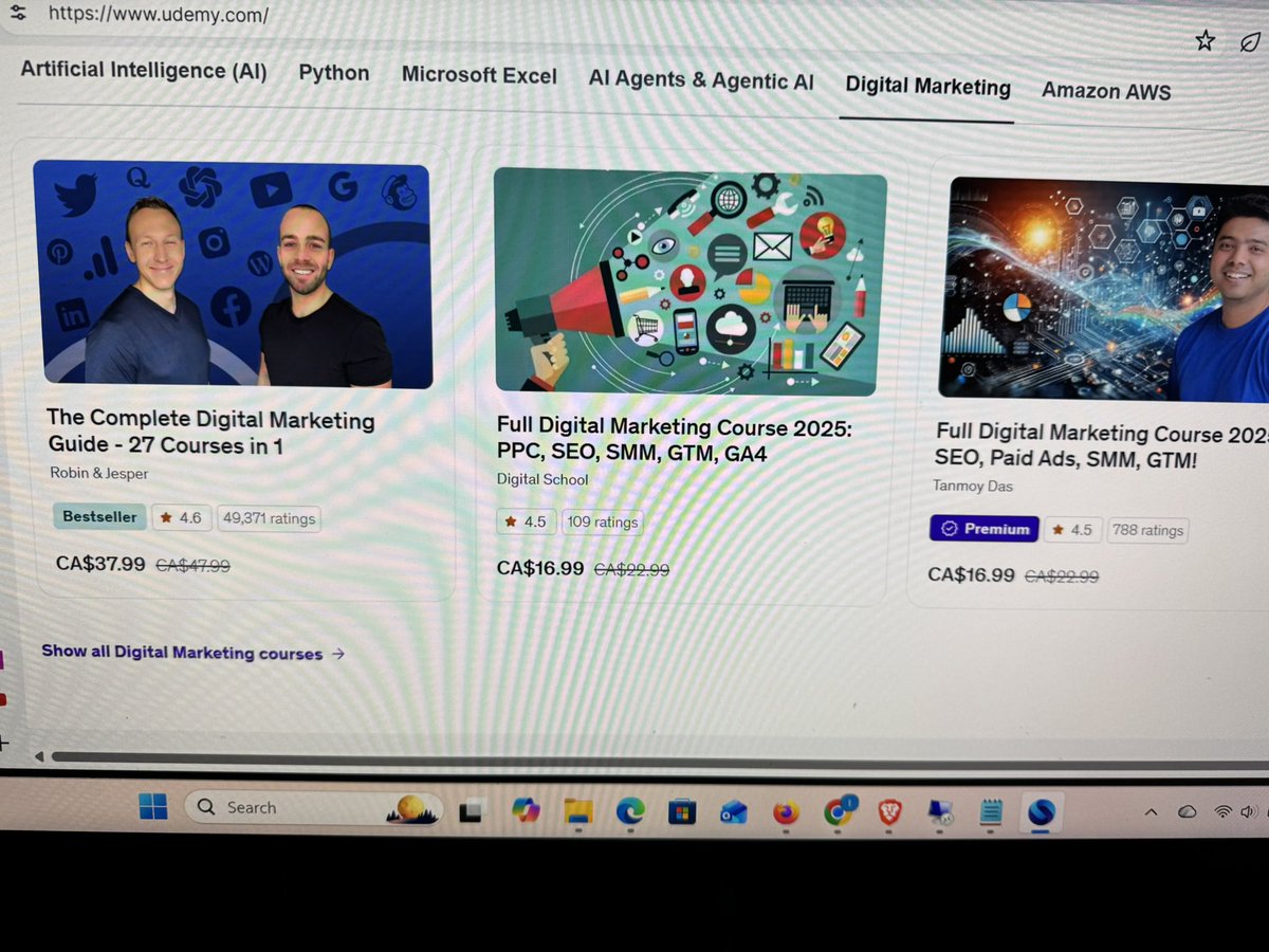 Azumjosh's tweet image. Giving away 100 Udemy licenses to learn/upgrade your skill,  please drop your email in the Google form below ⬇️ 
forms.gle/c35gJt1XEc9tpG…
Please Retweet for whoever needs it and comment Done ✅ so I can notice you. 
Fastest fingers