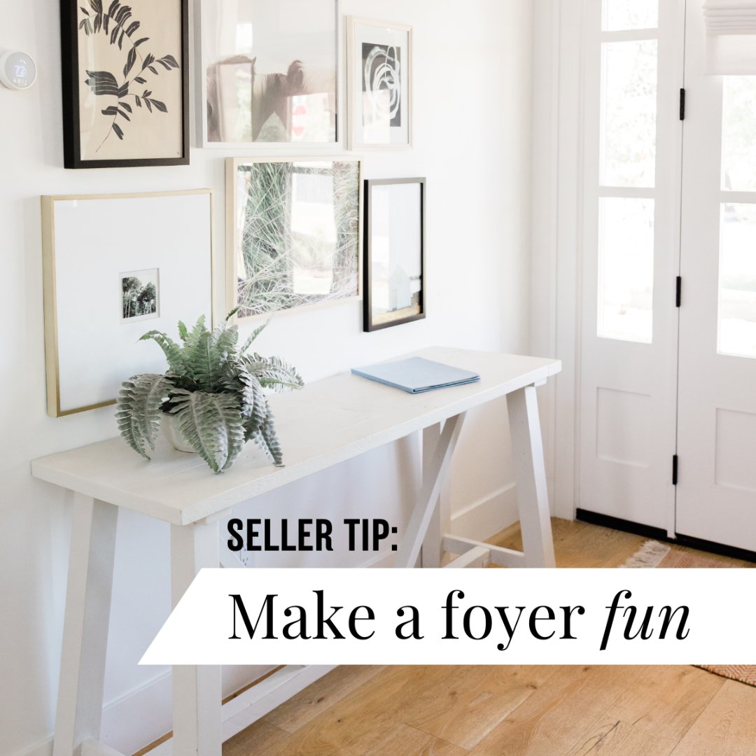 TheKeyIsNikii's tweet image. Bold or patterned rugs add warmth and personality
Use eye-catching hues for contrast
Hang a statement piece of framed art to create a focal point

 First impressions lead to lasting connections and maybe an offer!

#interiordesign #homestaging #realestatetips #entrywaydecor