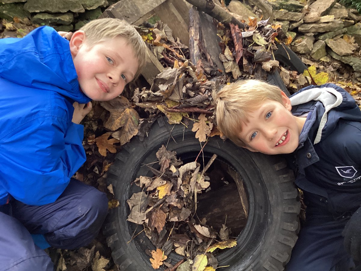 Learning about hibernation, building cosy hibernaculums, animal spotting in the woods, campfire popcorn, and playtime with friends - another magical day at Raffles Forest School💚
#learningoutdoors #lovenature #hopelandsprep