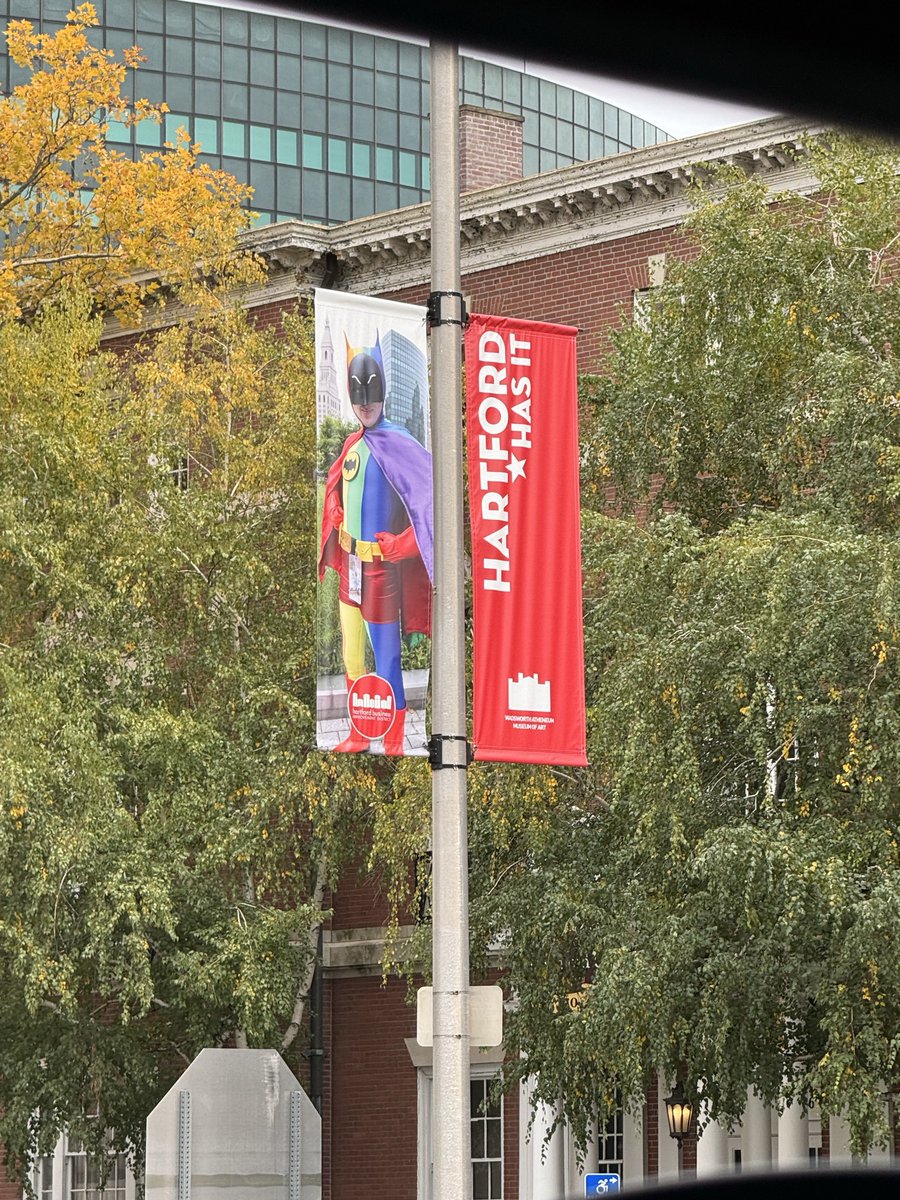 __qj___'s tweet photo. Hartford has it: gay batman https://t.co/tqJTjuq0sp