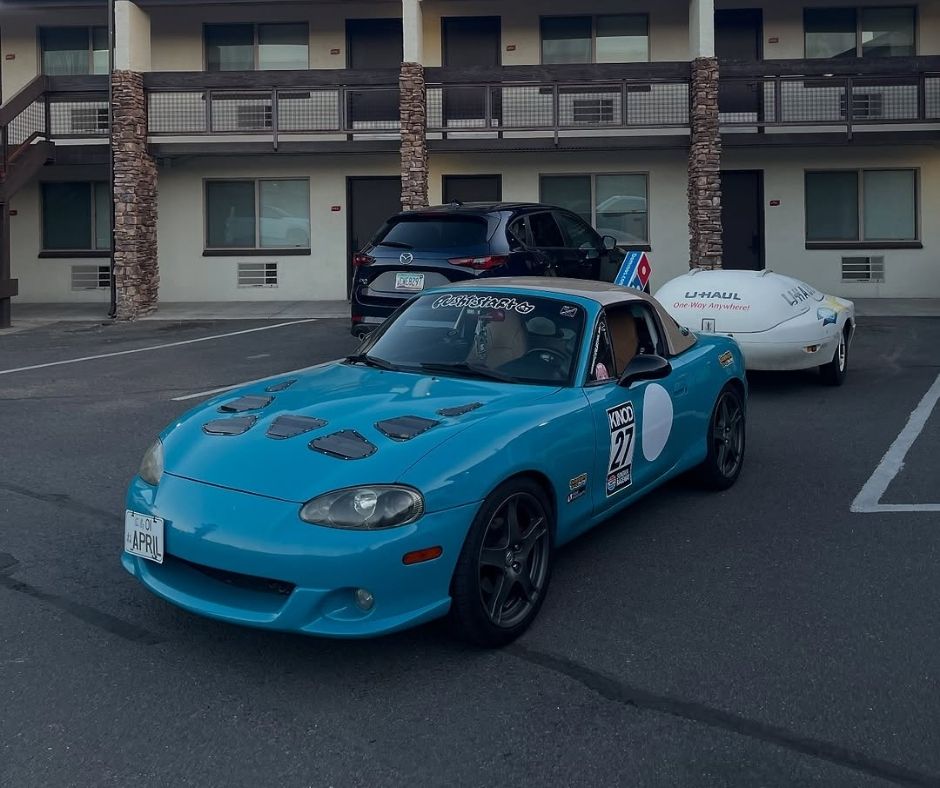 UHaulQuebec's tweet photo. Wow! Une Miata qui tire une de nos remorques sport légères. Nous adorons voir ces modèles dans la nature. 

Merci à april.mx5 sur Instagram d’avoir partagé cette photo. https://t.co/aPmVhQgZei