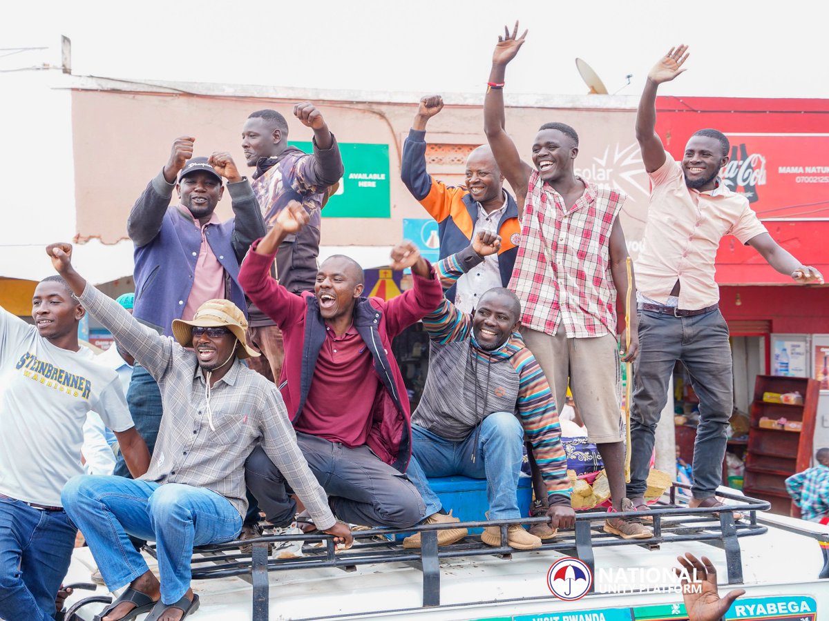 BOBI WINE (@hebobiwine) on Twitter photo 