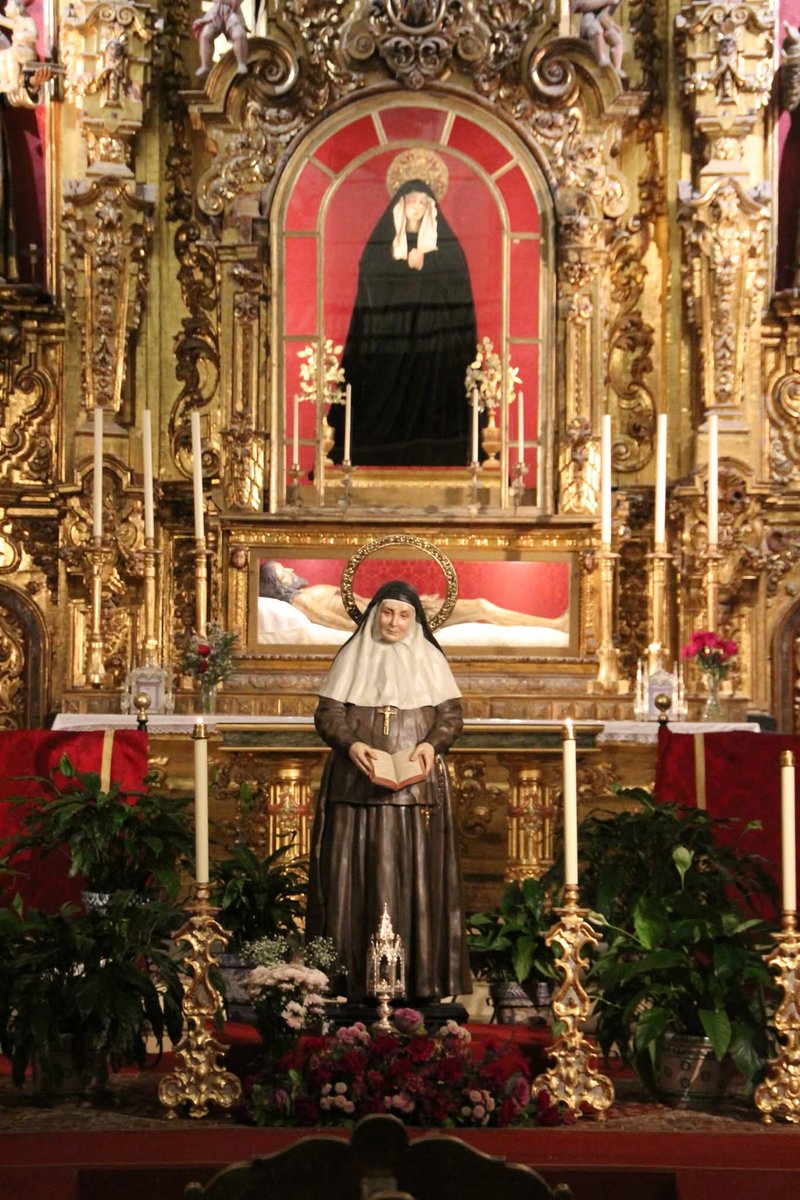 Galería fotográfica de la solemne veneración a la imagen de Santa Ángela de la Cruz, titular de la Hermandad del Santo Entierro de Arahal, celebrada en la Iglesia de San Roque, el viernes, 31 de octubre de 2025 (2ª parte).

📸 Juan Carlos López Pascual