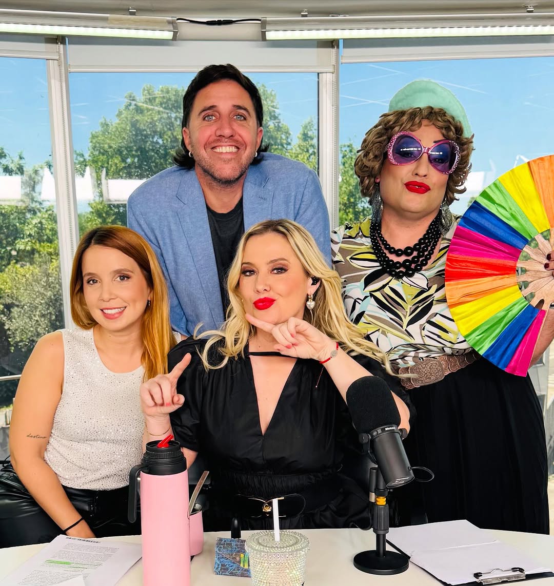 GOSSIPenNet's tweet photo. 📺 Llegó el #Miernes a #gossip 
@Pilarsmith @LeoAriasPrensa @esther_teve https://t.co/CqmICvLyzt