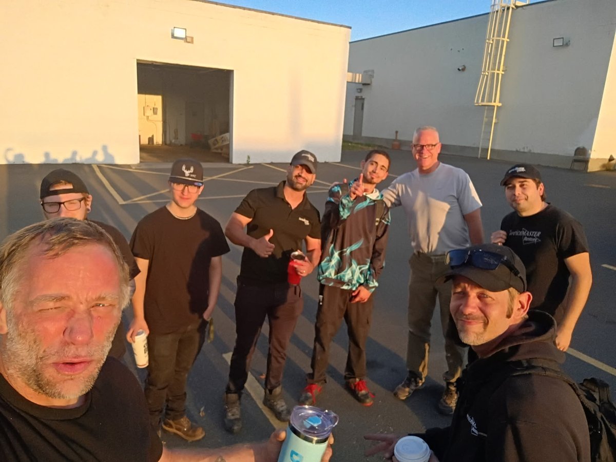 SVMRestoration's tweet image. Nothing like a morning huddle to fuel the day! ☀️🚗 ServiceMaster is prepared for whatever damage restoration needs our customers have. #ServiceMaster #RestorationExperts
