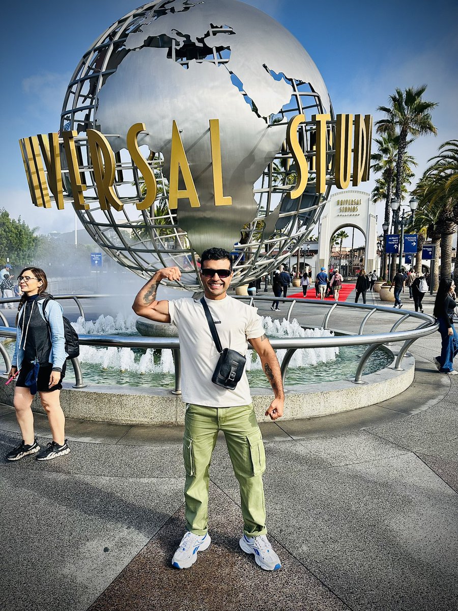 aamirinflow's tweet image. I can confirm that I’m having the biggest sugar crash today and that Universal Studios Hollywood is the best place on Earth! I’m still dizzy and in awe of how spectacular the entire experience is. The rides are so immersive and the studio tour is spectacular. HBD me 🎂🥳