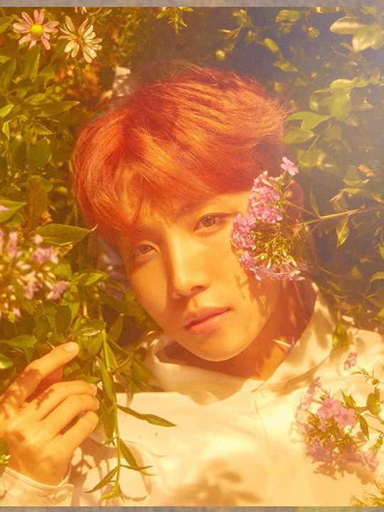 I vote #JHOPE  for #2025MAMAVOTE