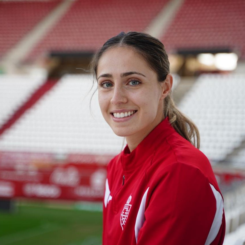 🎙️ 𝗘𝗡𝗧𝗥𝗘𝗩𝗜𝗦𝗧𝗔 
©️ 𝗟𝗔𝗨𝗥𝗔 𝗠𝗔𝗭𝗢́𝗡

🔙 La vuelta tras su lesión 
🔝 Gran inicio individual
🍍 Gran inicio colectivo 
💭 Un sueño: el ascenso 

ℹ️ realmurcia.es/laura-mazon-es…

#RealMurciaFemenino <a href="/laura_ms01/">Laura Mazón Sánchez</a>