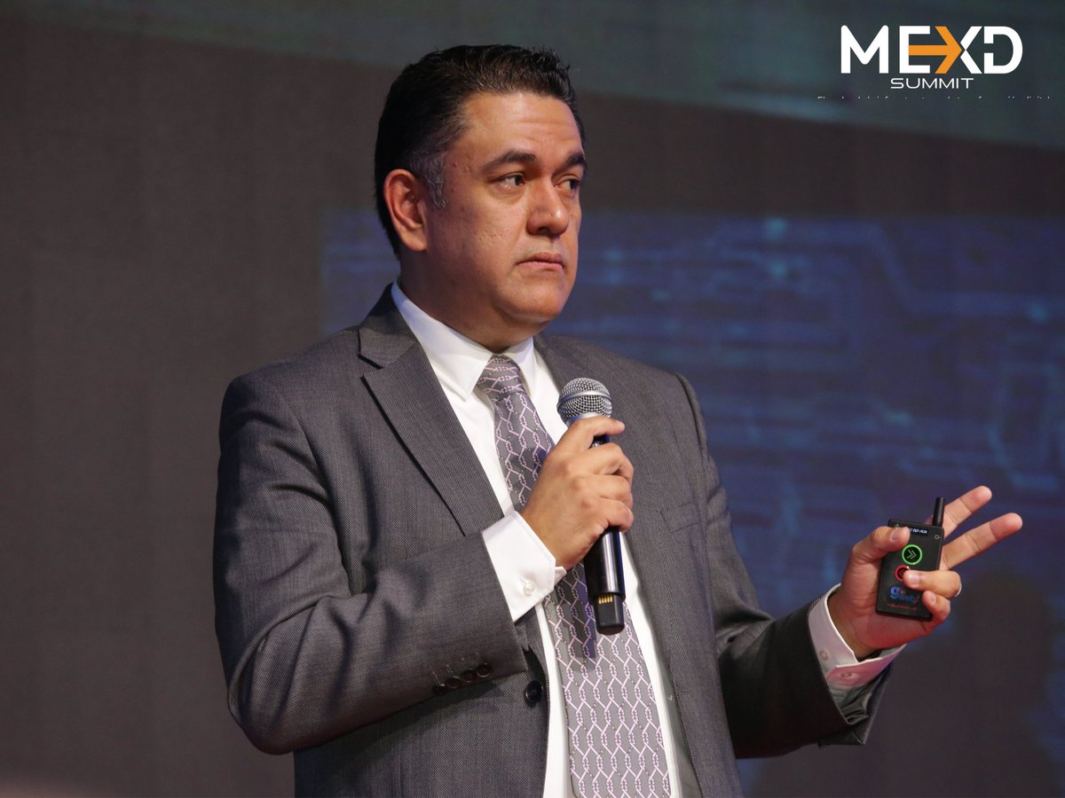 #MexicoDigitalSummit | Eduardo Castañón, Vicepresidente Comercial para Latinoamérica Norte y el Caribe de <a href="/EricssonLATAM/">Ericsson LatAm</a>, destacó que las #redes móviles, #nube e #IA, son el eje de la digitalización.
Insistió en que sin una red móvil eficiente no tendríamos acceso a ese tipo de