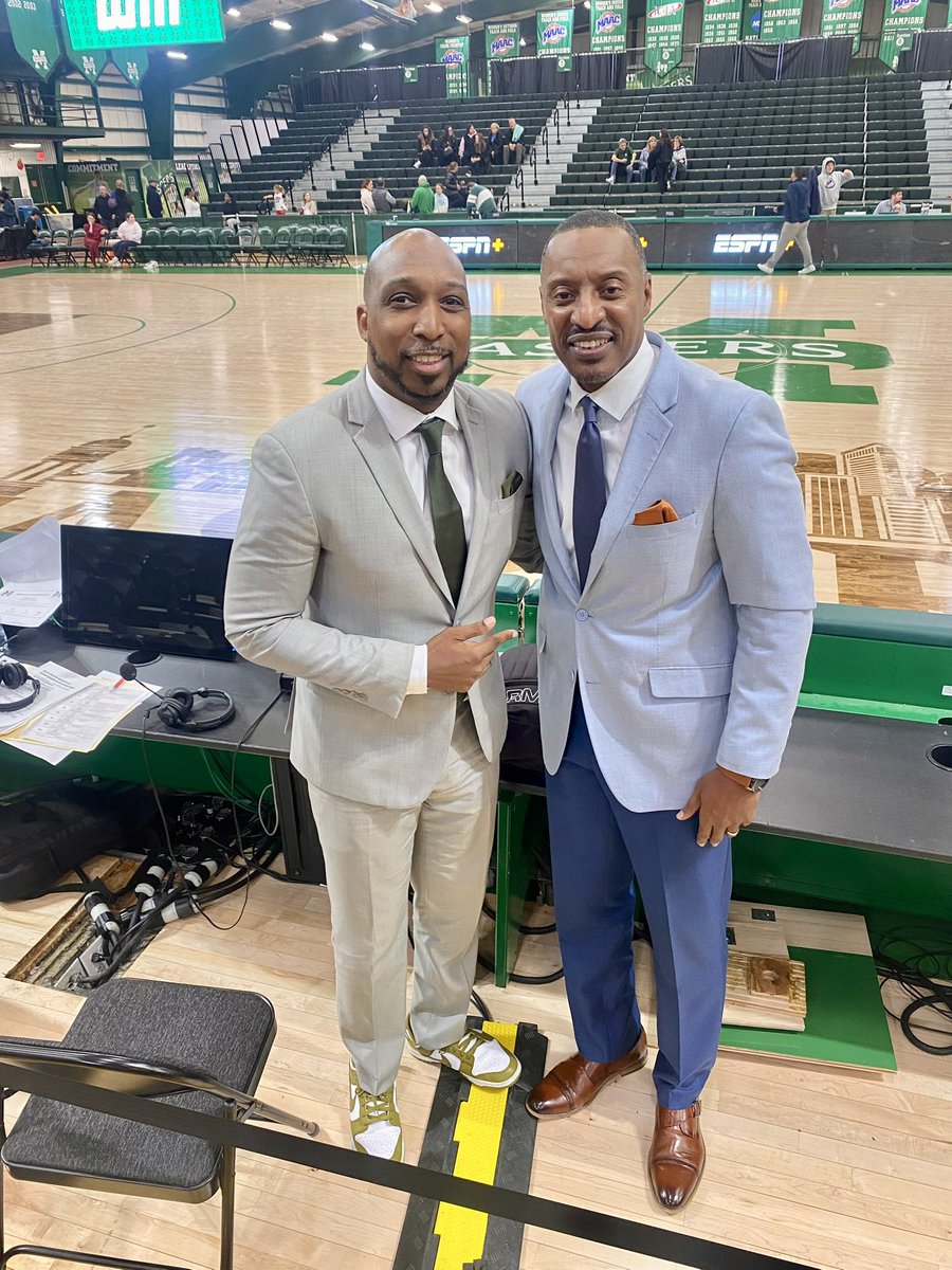 DHenryTV's tweet image. First Division I college hoops play-by-play in the books!

Called @JaspersHoops win over @SJBKAthletics on @ESPNPlus alongside my guy @hearchrisspeak 

An incredible experience, grateful for the opportunity and already hungry for the next call. 🎙🏀
#CollegeBasketball #PlayByPlay