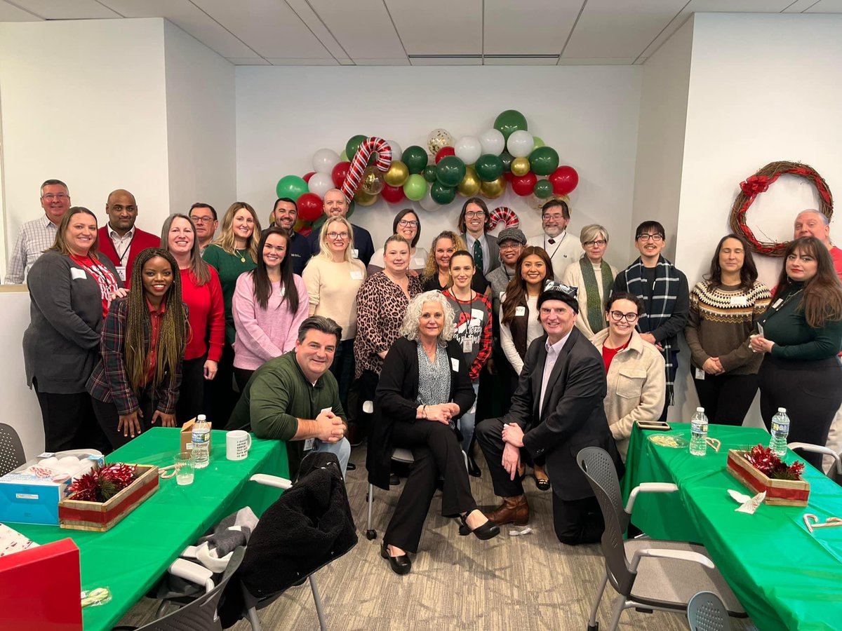 TOS_Elliott's tweet image. Happy Birthday to our boss and friend, Treasurer Daniel Elliott!🎉

Your dedication to serving Hoosiers and leading with integrity makes our work meaningful every day. 

Our team is grateful for your example of servant leadership — here’s to another great year ahead!