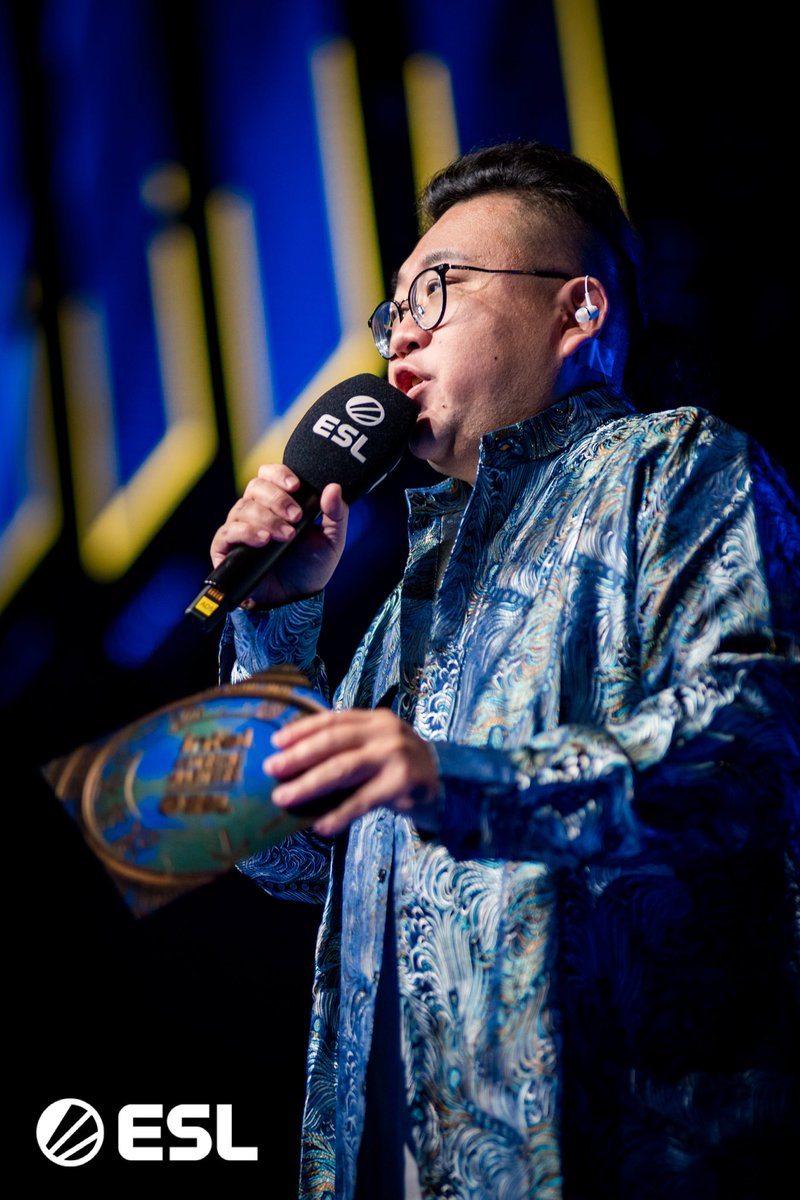 DXMaster tweet media