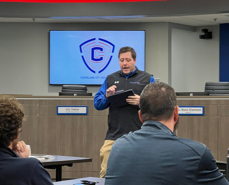 clevecityschool's tweet image. We’re excited to host Maryville City Schools today for a technology visit! Dr. Cody Raper led a discussion on innovation and how technology supports teaching and learning. Collaboration makes us stronger across our region. #BuildingChampions #BuildingCommunity #ChooseCleveland