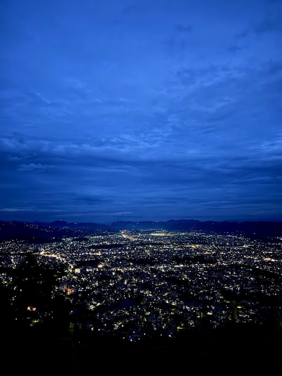 crystavyn0's tweet photo. Pokhara Kaudada nights, simply breathtaking. #PokharaViews https://t.co/zXh2w9a1i1