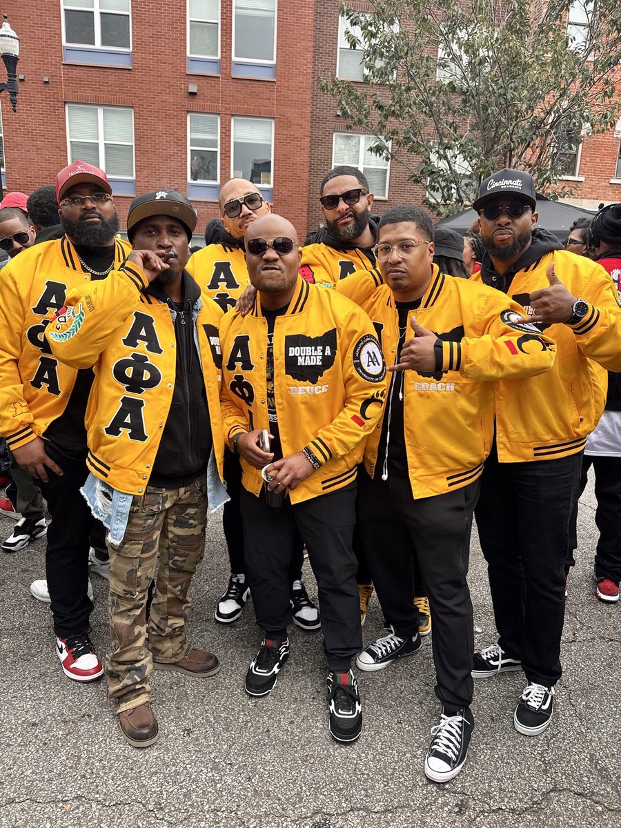 aStatesman's tweet photo. “Two decades later, the crown still shines.”
Alpha Alpha. Rise of the Kings.
11/5/05 10:33PM
8 Brothers. 1 Bond. Forever Alpha.
👑🤴🏾💛🖤
#AlphaPhiAlpha #DoubleA #IceCold #20YearsStrong https://t.co/TWKNaUNwzW